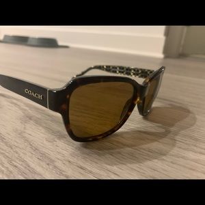 Coach sunglasses in great condition